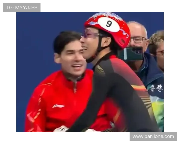 刘少昂接力失误连声抱歉半决赛后