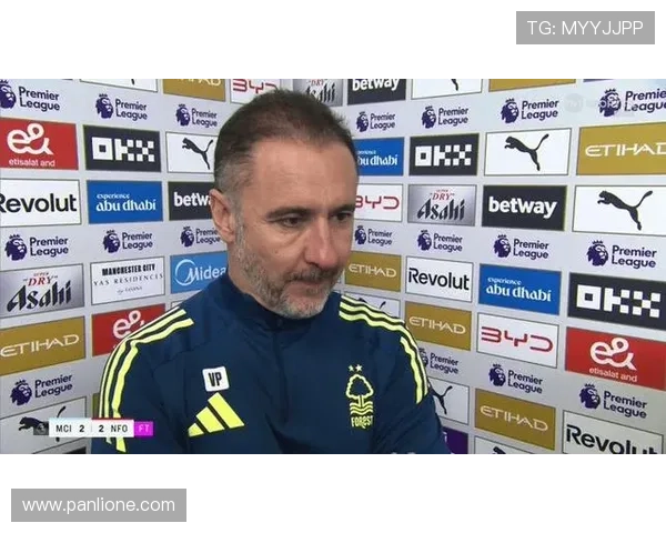 佩雷拉与森林球员一对一沟通重拾信心